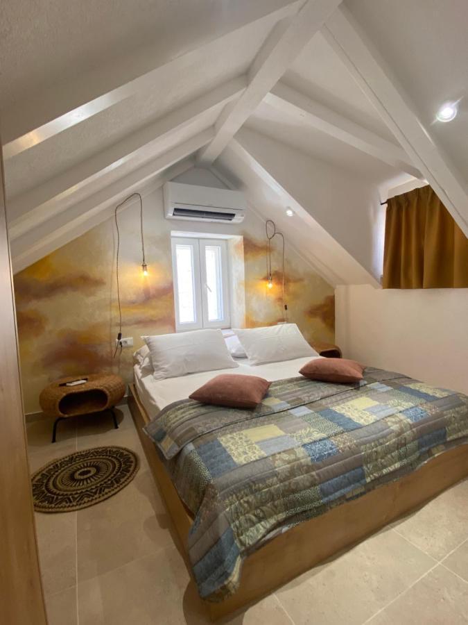House Malena - Rooms Вис Екстериор снимка